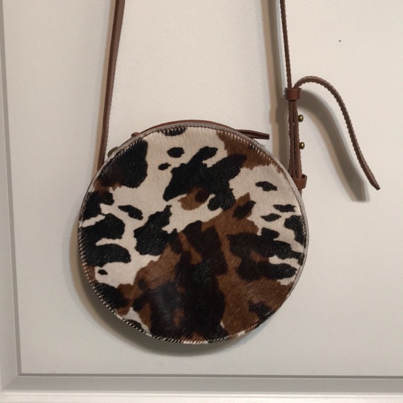 Madewell Handbags - Madewell simple circle crossbody in calf hair